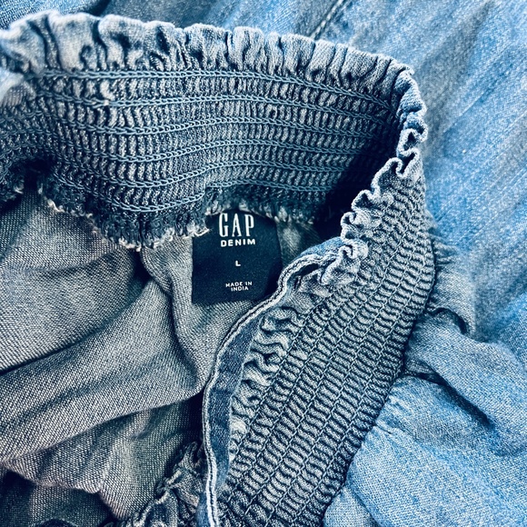 Gap Girls Smocked Chambray Denim Shorts Jumper COMFY Large 10-11 Years Pockets - Picture 3 of 7